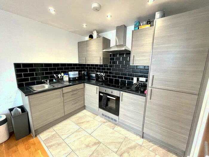 1 Bedroom Apartment To Rent In York Towers Leeds, LS9