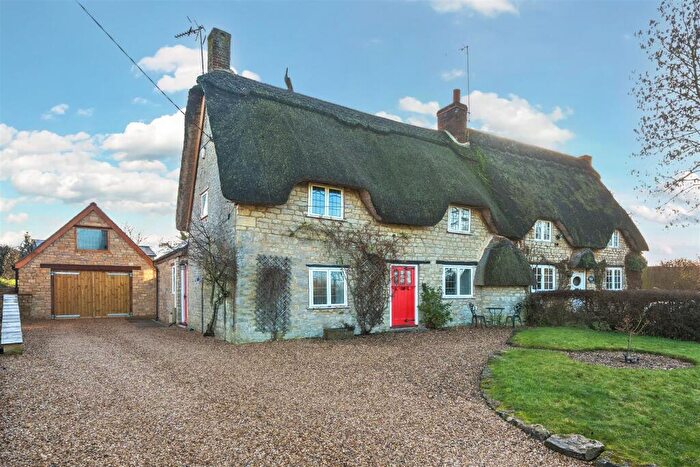 4 Bedroom Cottage For Sale In Brookside, Lillingstone Lovell, MK18