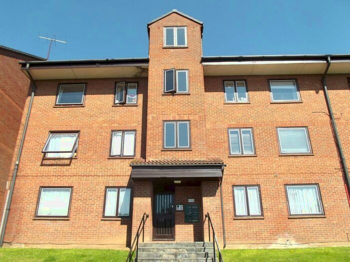 1 Bedroom Apartment To Rent In Tippett Rise, Reading, Berkshire, RG2