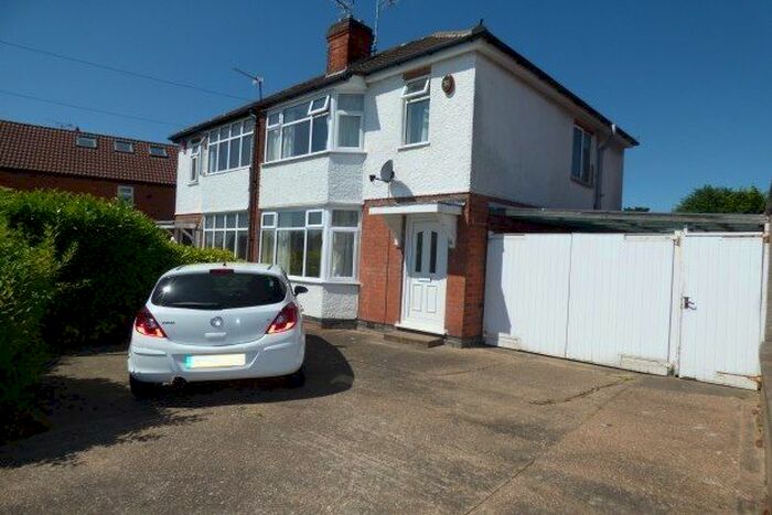 3 Bedroom Property To Rent In Blagreaves Avenue Littleover, Derby, DE23