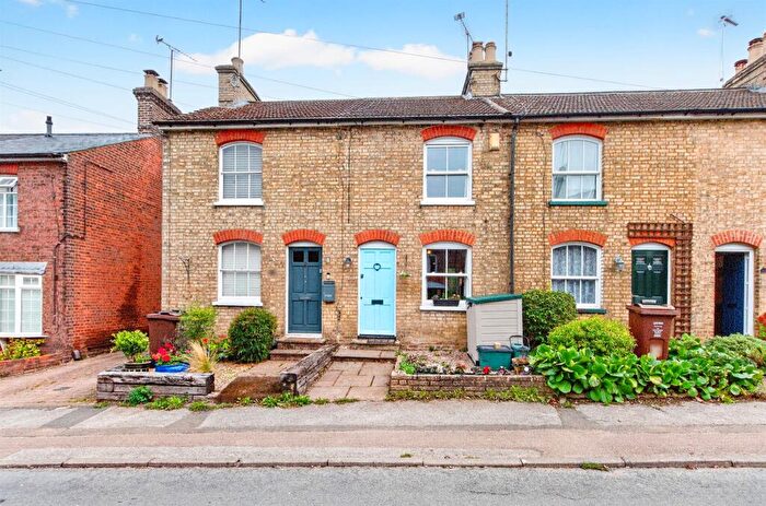 2 Bedroom Character Property For Sale In Cravells Road, Harpenden, AL5