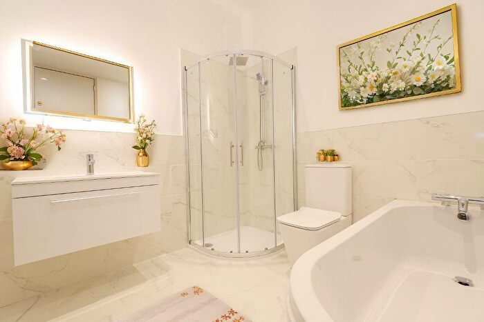 2 Bedroom Apartment For Sale In York Road, Birkdale, Southport, Merseyside, PR8