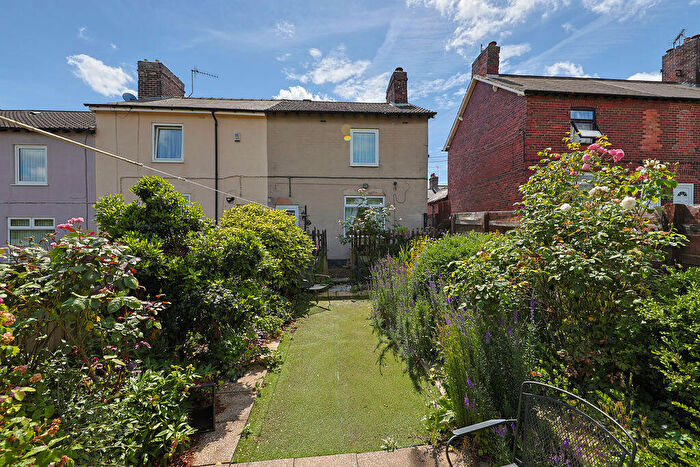 Detached House For Sale In Traffic Terrace, Barrow Hill, Chesterfield, S43