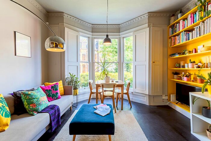 2 Bedroom Flat To Rent In Albion Road, Upper Ground Floor Flat, London, N16