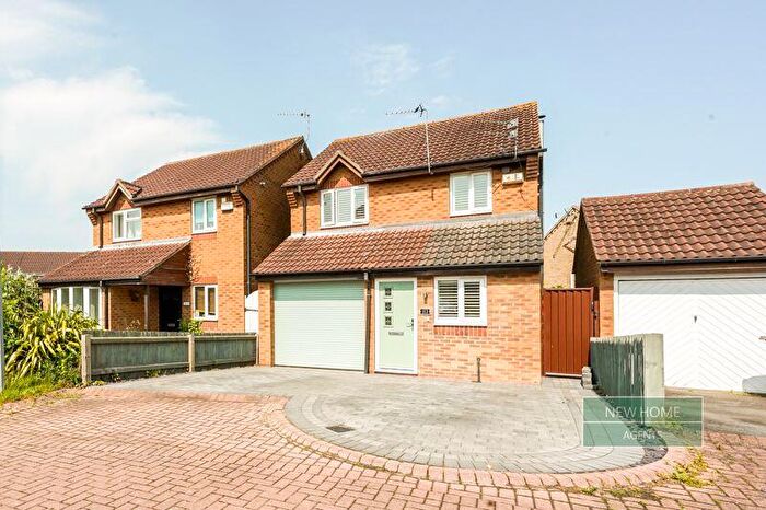 3 Bedroom Detached House For Sale In Nelson Way, Laceby Acres, Grimsby, DN34