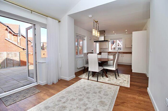 4 Bedroom Detached House For Sale In St. Andrews Road, Botley, SO32