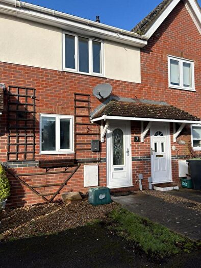 2 Bedroom Terraced House To Rent In Plantagenet Way, SP8