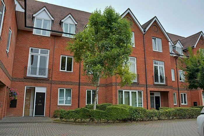 1 Bedroom Flat To Rent In Bluecoat Court, Hertford, SG14