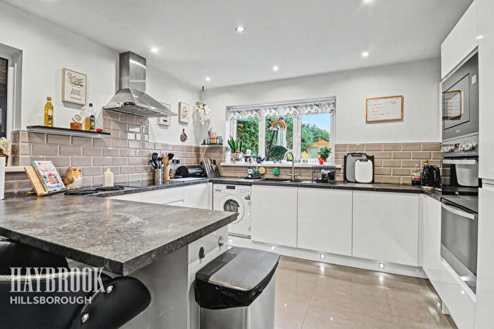 4 Bedroom Detached House For Sale In The Rookery, Sheffield, S36