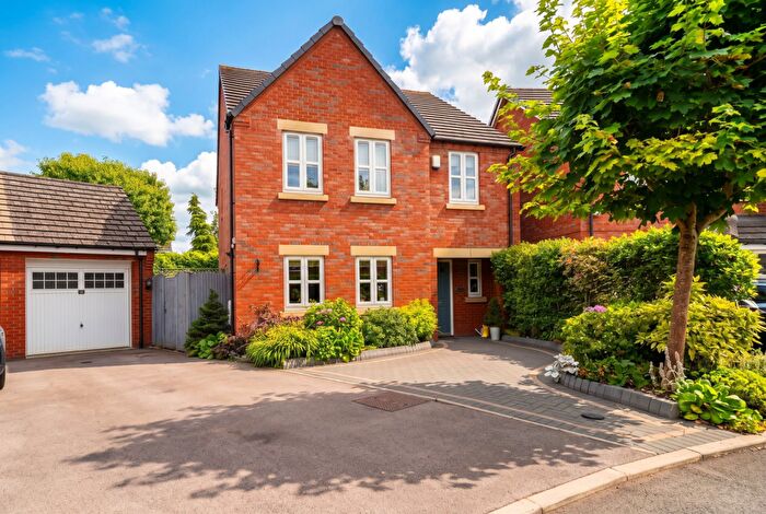 4 Bedroom Detached House For Sale In Damson Grove, Solihull, B92