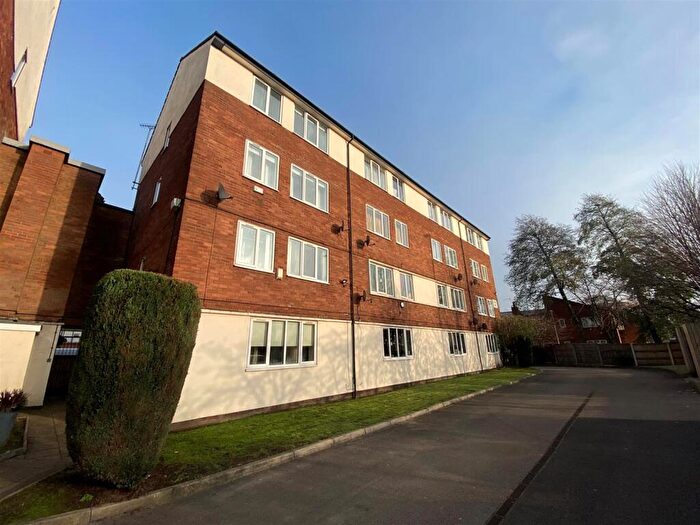 3 Bedroom Duplex To Rent In My Street, Salford, M5