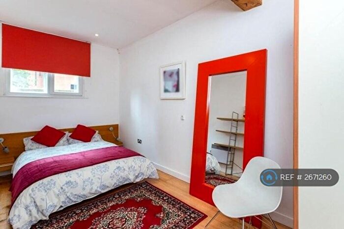 3 Bedroom Flat To Rent In Junction Works, Manchester, M1