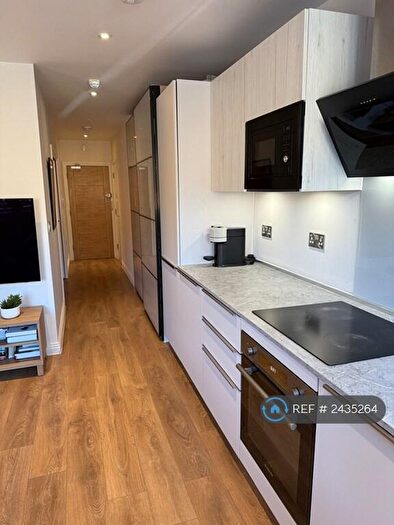 1 Bedroom Flat To Rent In Chelsea Court, High Wycombe, HP12