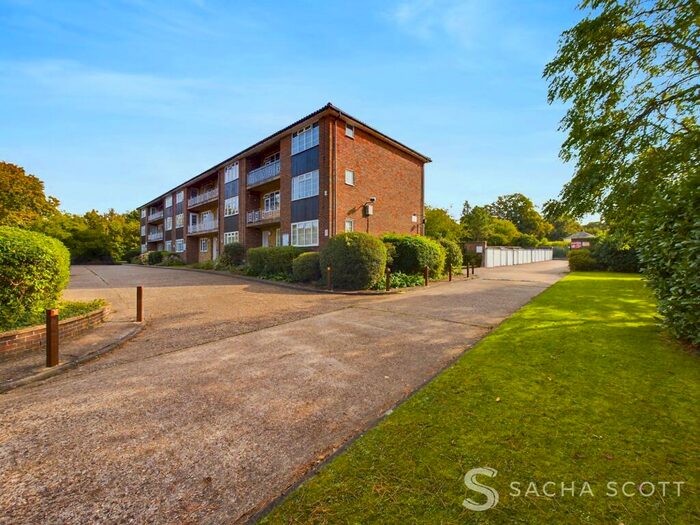 2 Bedroom Apartment To Rent In Lancaster Court, Banstead, SM7