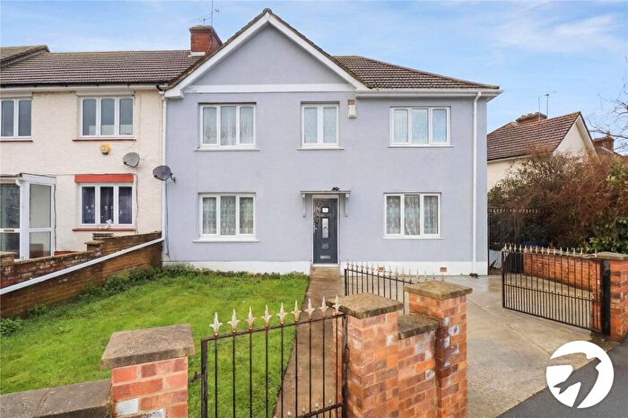 5 Bedroom Semi Detached House For Sale In Riverdale Road, Erith, DA8