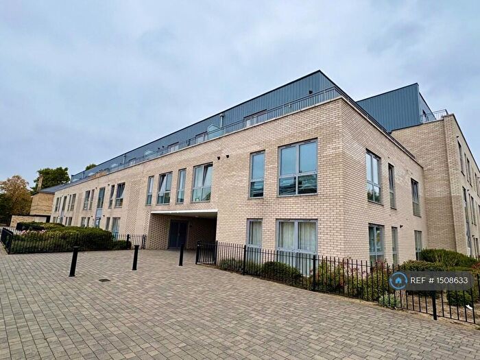 2 Bedroom Flat To Rent In Albarn Court, Colchester, CO2