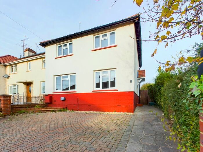 3 Bedroom Terraced House To Rent In Westfield Road, Basingstoke, RG21