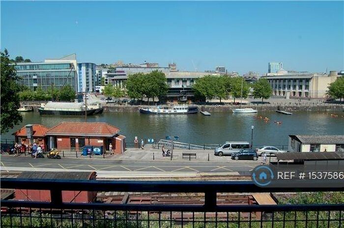 2 Bedroom Flat To Rent In Perretts Court, Bristol, BS1