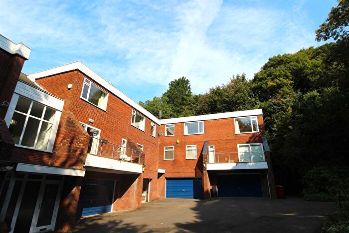 2 Bedroom Flat To Rent In Whinslee Drive, Lostock, Bolton, BL6