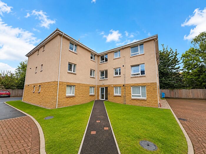 2 Bedroom Flat For Sale In Warren Court, Warren Road, Hamilton, ML3