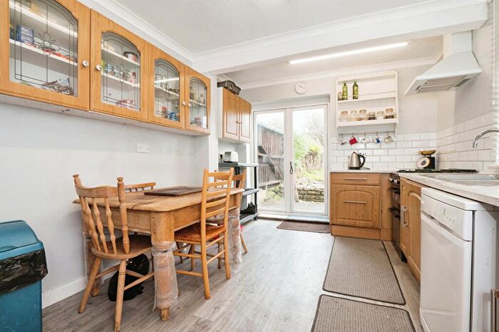 3 Bedroom Terraced House For Sale In Broadlands Road, Southampton, SO17