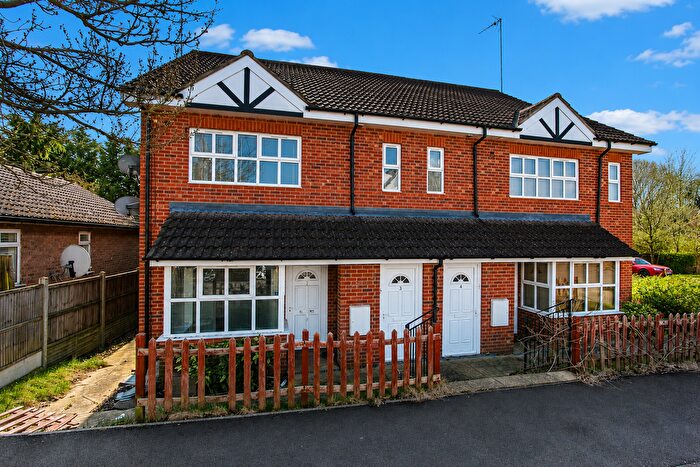 2 Bedroom Flat For Sale In Rose Court, Hamilton Street, Watford, Hertfordshire, WD18