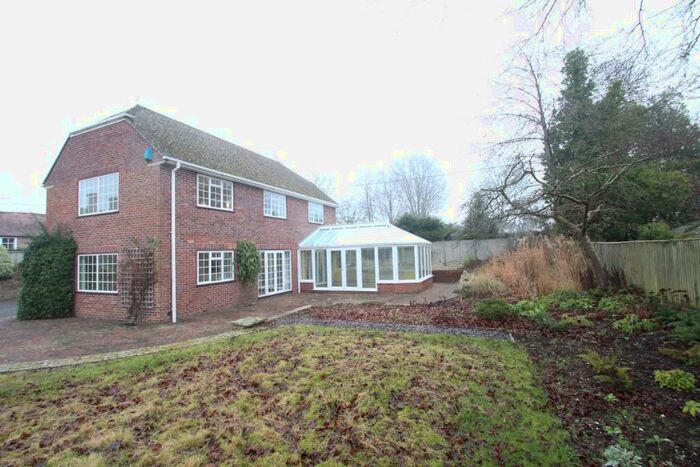 4 Bedroom Detached House To Rent In High Street, Kintbury, Berkshire, ., RG17