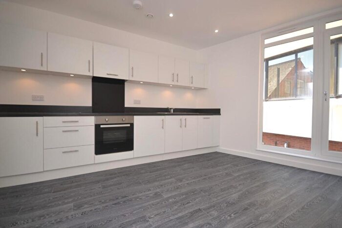 1 Bedroom Apartment To Rent In Jacksons Corner, Central Reading, RG1