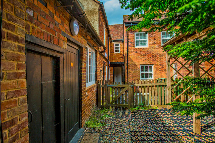 Studio To Rent In West Street, Buckingham, MK18