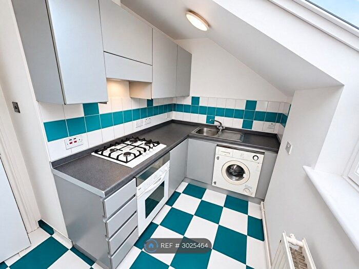 1 Bedroom Flat To Rent In Tweedy Road, Bromley, BR1