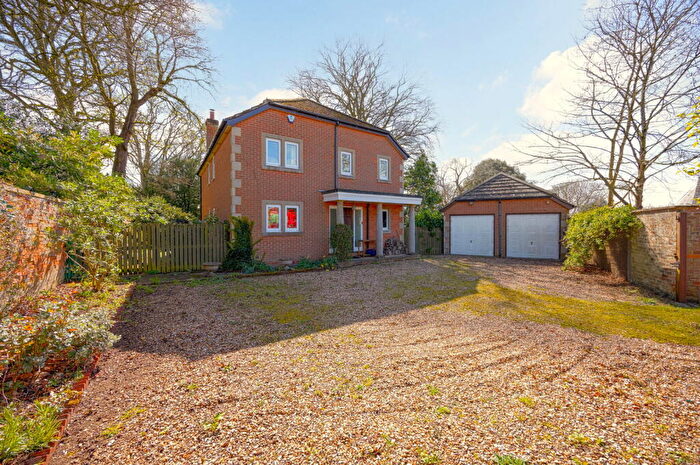 4 Bedroom Detached House For Sale In High Street, Seend, Wiltshire, SN12
