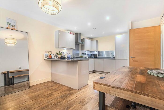 1 Bedroom Flat To Rent In Institute Road, Taplow, Maidenhead, SL6