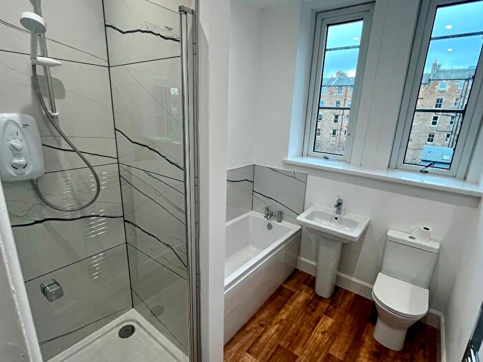 3 Bedroom Flat To Rent In Gilmore Place, Bruntsfield, Edinburgh, EH3