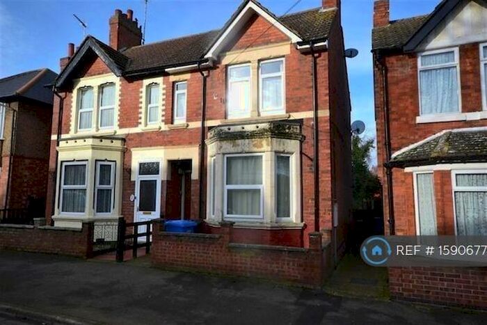 1 Bedroom Flat To Rent In Kingsley Avenue, Kettering, NN16