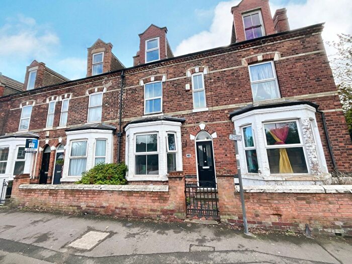3 Bedroom Terraced House For Sale In Woodborough Road, Nottingham, NG3
