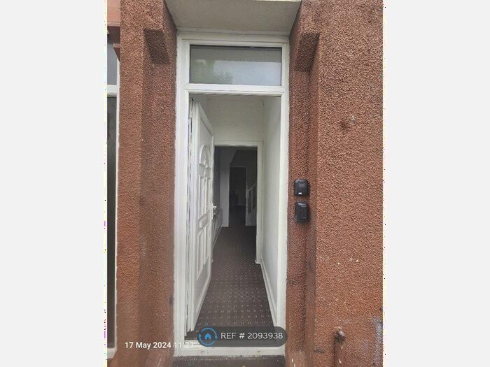 3 Bedroom Terraced House To Rent In Penzance Street, Manchester, M40