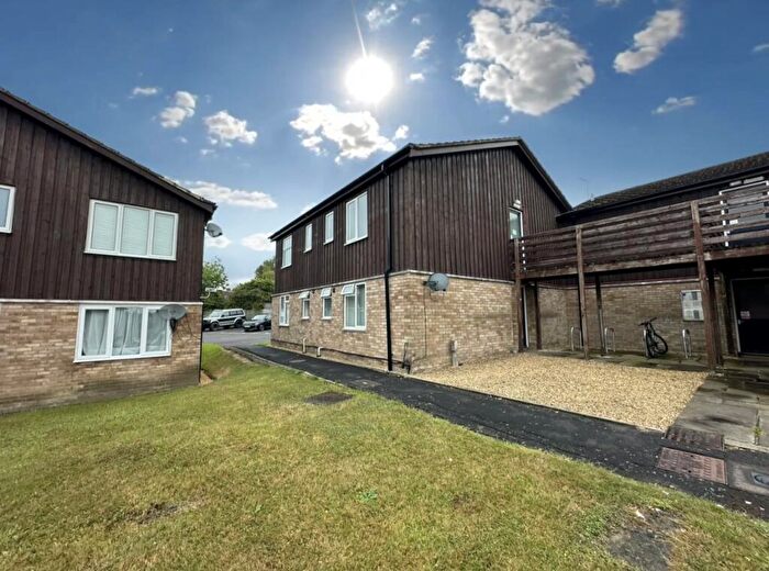 1 Bedroom Flat To Rent In Chequers Court, Aylesbury, HP21