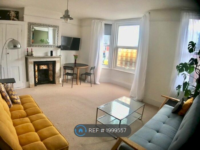 1 Bedroom Flat To Rent In Tarring Road, Worthing, BN11