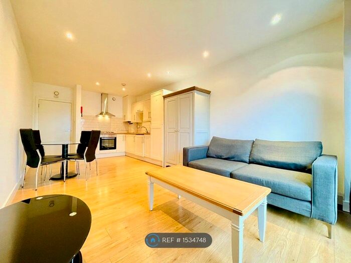 1 Bedroom Flat To Rent In Broadway, London, W13