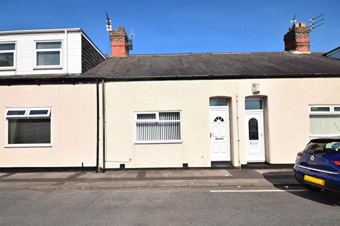 3 Bedroom Cottage For Sale In Oswald Terrace South, Sunderland, SR5
