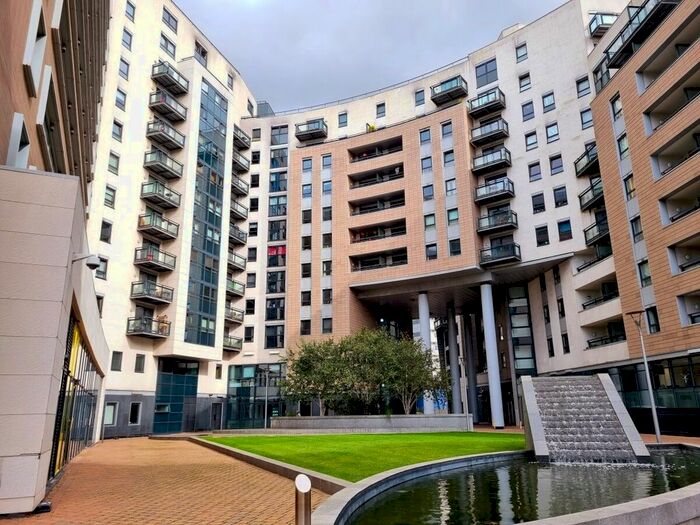 2 Bedroom Flat To Rent In Marsh Lane, Leeds, LS9