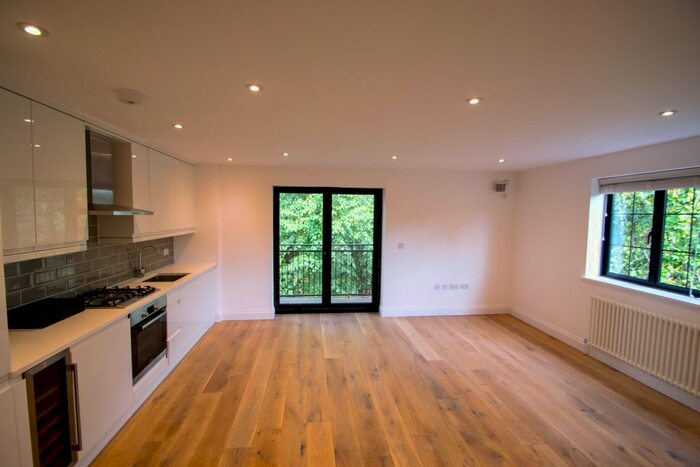 2 Bedroom Flat To Rent In Elers Road, London, W13