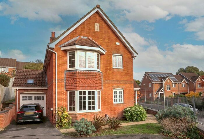 3 Bedroom Detached House For Sale In Winston Avenue, Branksome, BH12
