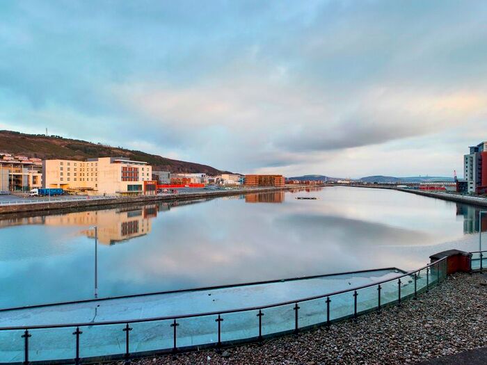 1 Bedroom Flat To Rent In Kings Road, Marina, Swansea, SA1