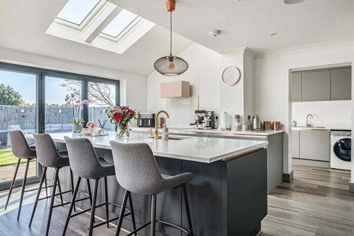 4 Bedroom Detached House For Sale In Volunteer Road, Theale, Reading, Berkshire, RG7