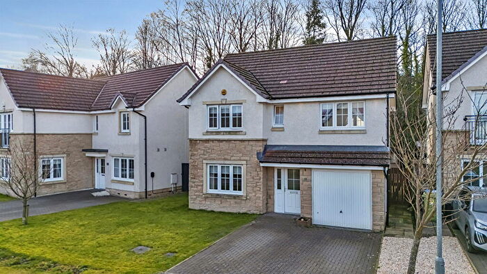 4 Bedroom Detached House For Sale In McKelvie Crescent, Barrhead, Glasgow, East Renfrewshire, G78