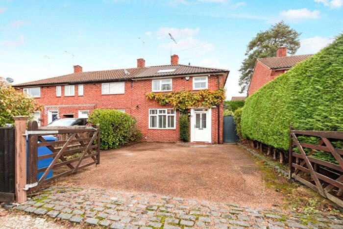 3 Bedroom End Of Terrace House For Sale In Henslow Way, Woking, Surrey, GU21