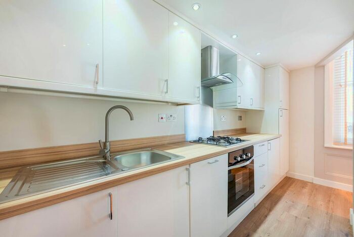 1 Bedroom Flat To Rent In Chiswick High Road, Chiswick, London, W4