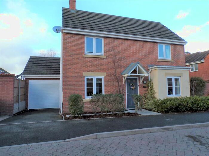 3 Bedroom Detached House For Sale In Brindley Bank Road, Rugeley, WS15