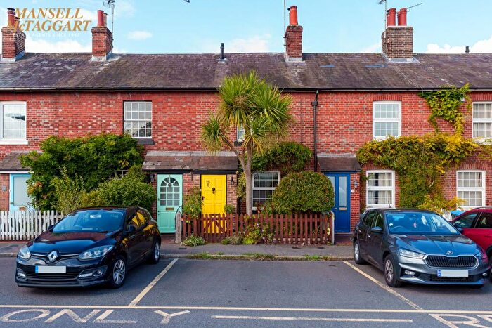 2 Bedroom Cottage For Sale In Station Approach West, Hassocks, BN6